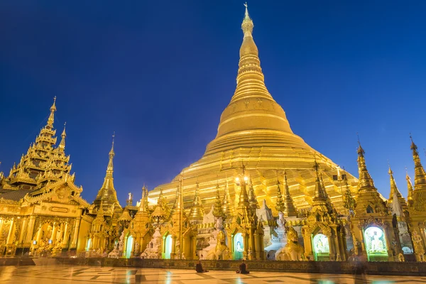 Shwedagon Paya en Yangón —  Fotos de Stock