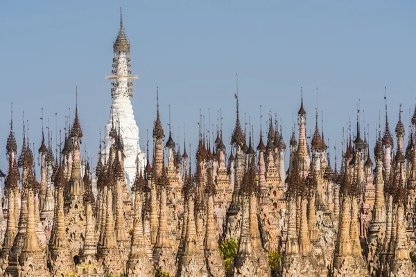 Pagodas en Kakku —  Fotos de Stock