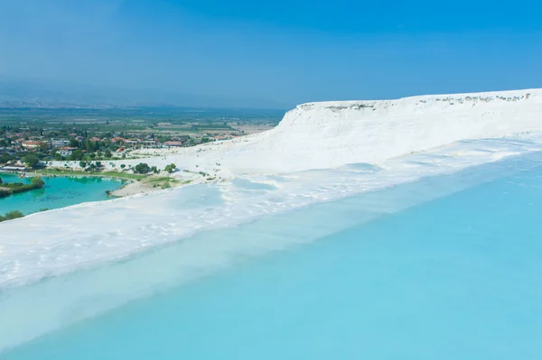 Błękitne baseny Pamukkale — Zdjęcie stockowe