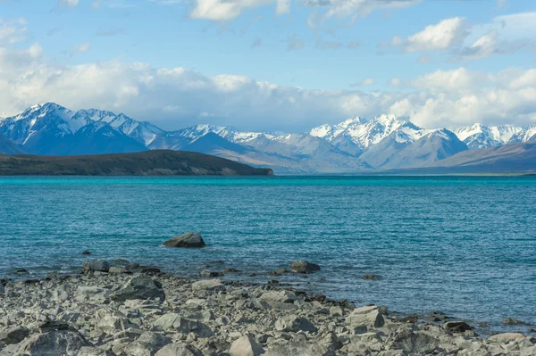 Vackra otroligt blue lake Tekapo — Stockfoto