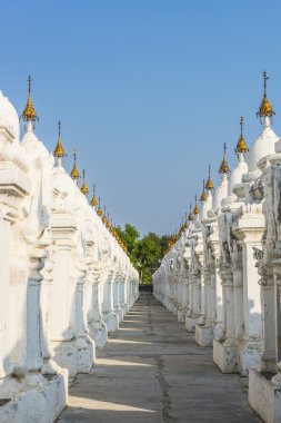 Beyaz Kuthodaw Pagoda