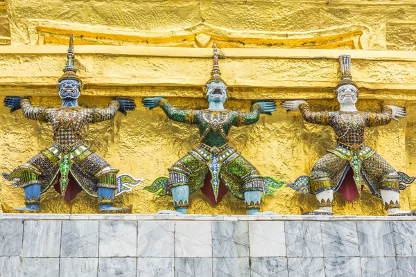 Gigantes guardianes en Bangkok — Foto de Stock