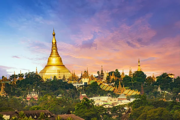 Shwedagon Παγόδα Είναι Πιο Ιερό Χρυσό Βουδιστικό Ναό Στη Μιανμάρ — Φωτογραφία Αρχείου