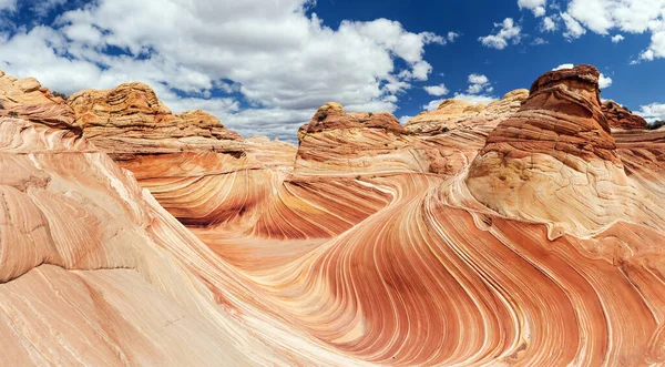 웨이브 Wave 코요테 Coyote Buttes North 언덕에서 소용돌이치는 돌이다 애리조나 — 스톡 사진