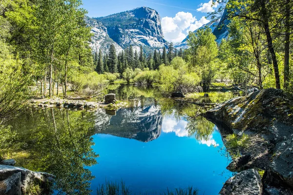 Half Dome Reflétant Dans Lac Mirror Parc National Yosemite Californie — Photo