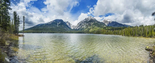 Grand Teton Ulusal Parkı Ndaki Dağ Zirvelerinin Yansıması Wyoming Abd — Stok fotoğraf