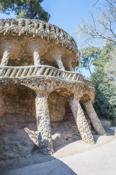 Barcelona Spanien Marts 2019 Park Guell Antonio Gaudi Sten Kolonnade - Stock-foto