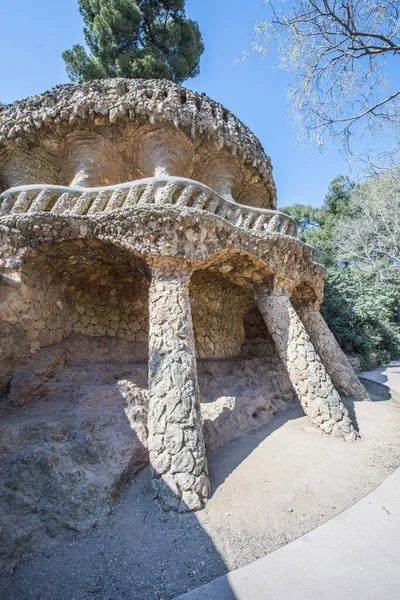 Barcelona Hiszpania Marca 2019 Park Guell Antonio Gaudi Kamienna Kolumnada — Zdjęcie stockowe