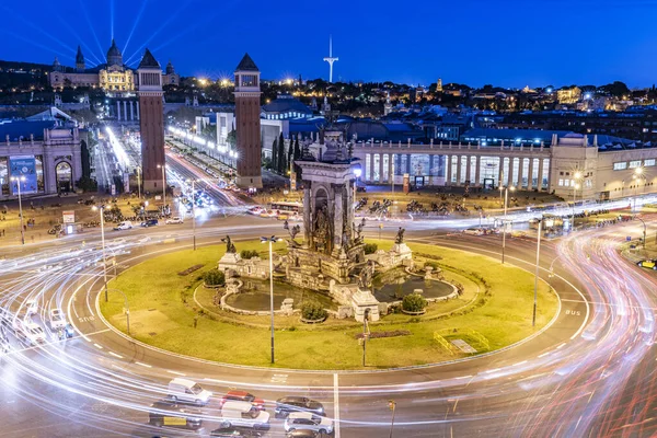 Barcelona Spain March 2019 후에는 에스파나 광장에 지나가는 차량들이 노출되어 — 스톡 사진