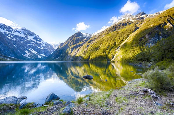 Sommets Des Montagnes Darran Reflétant Dans Lac Marian Parc National — Photo