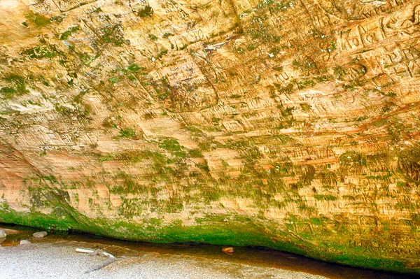 Gutmanis Cave Gutman Cave Landmark Inscriptions Sandstone 17Th Century Gauja — Stock Photo, Image