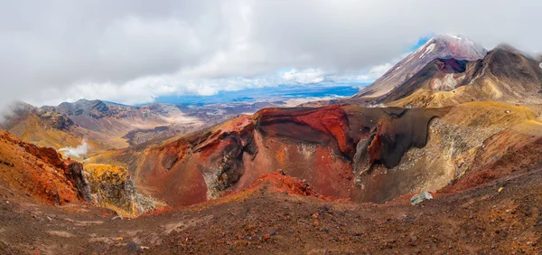 红色火山口 — 图库照片