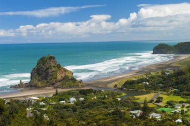 Piha Beach