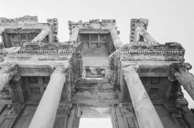 Celsus Kütüphanesi