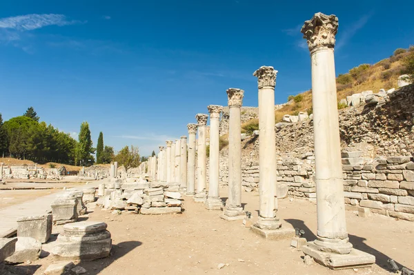 Säulen im Ephesus — Stockfoto