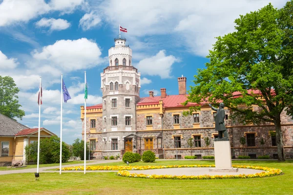 Castillo en Sigulda — Foto de Stock