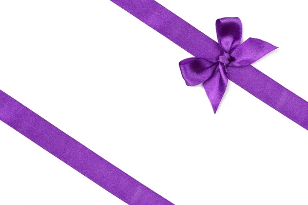 紫色丝带蝴蝶结 — 图库照片