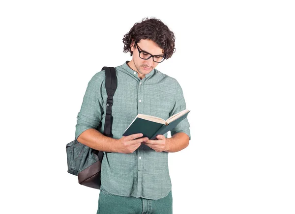 Retrato Cara Satisfeito Gosta Ler Livro Carregando Sua Mochila Faculdade — Fotografia de Stock