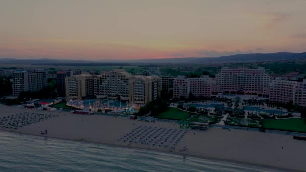 Vista Aérea Para Uma Estância Balnear Sunny Beach Pôr Sol — Vídeo de Stock