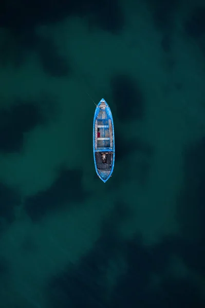 Вид Воздуха Старую Рыбацкую Лодку Море — стоковое фото