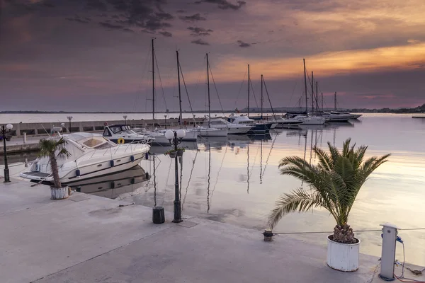 Yacht marina at sunset — Stok fotoğraf
