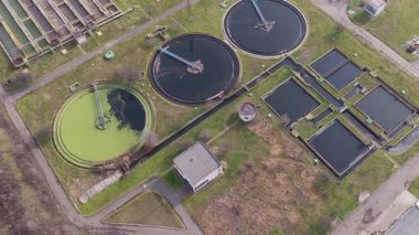 Bulgaristan 'ın Sofya kentindeki atık su arıtma tesisinin hava manzarası