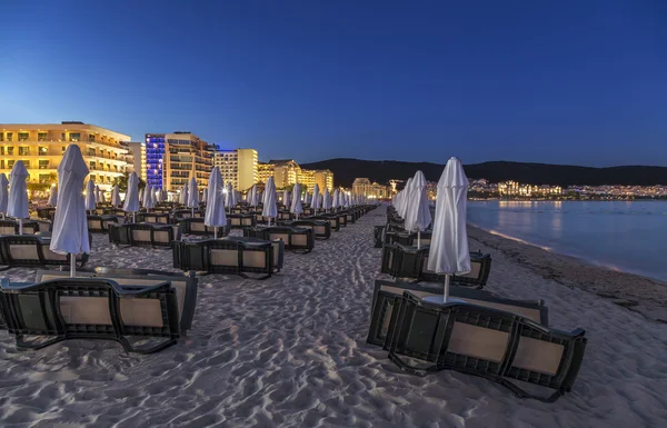 Sunny Beach i sommar på natten — Stockfoto
