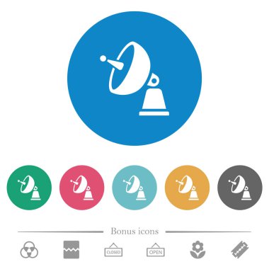 Yuvarlak renkli arka planlarda düz beyaz uydu anteni simgeleri. 6 bonus simgesi dahil.