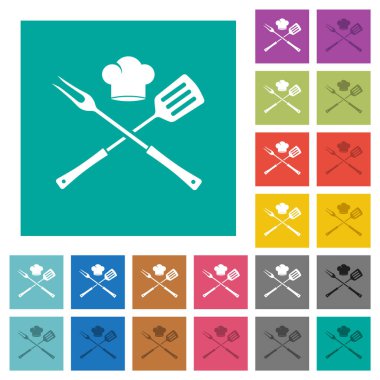 Aşçı şapkalı barbekü çatalı ve spatula düz arkaplan üzerinde çok renkli düz simgeler. Uçan veya etkin efektler için beyaz ve koyu simge varyasyonları.