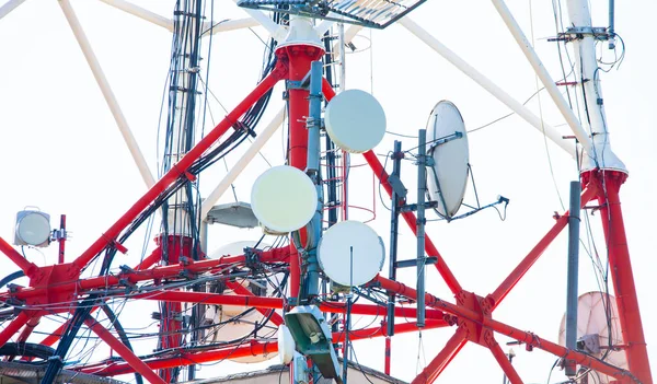 Mast Mit Signalantenne Zur Übertragung — Stockfoto