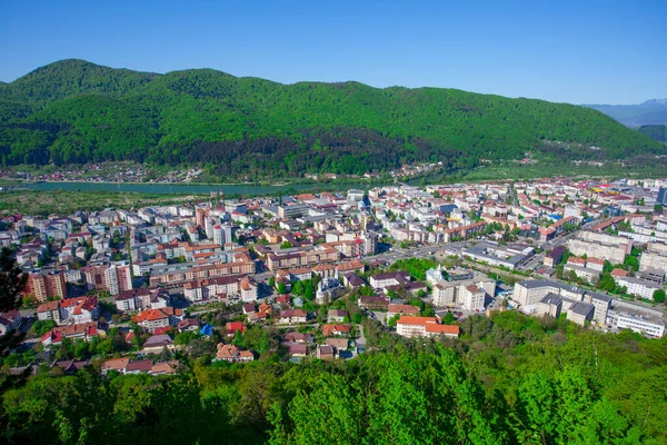 Yazın Piatra Neamt Şehri Romanya Seyahat Hedefi — Stok fotoğraf