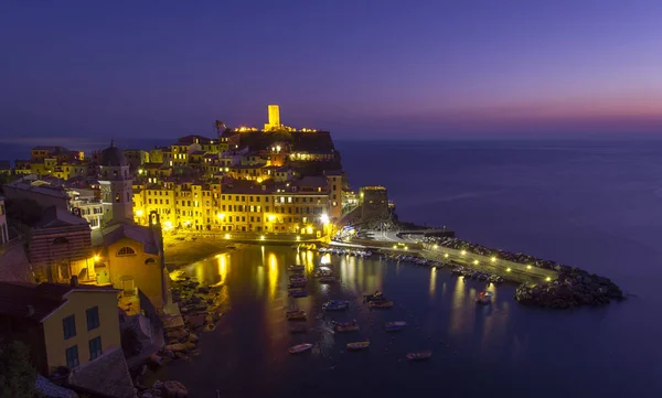 Puesta Sol Cerca Costa Del Mar Vernazza Cinque Terre Italia — Foto de Stock