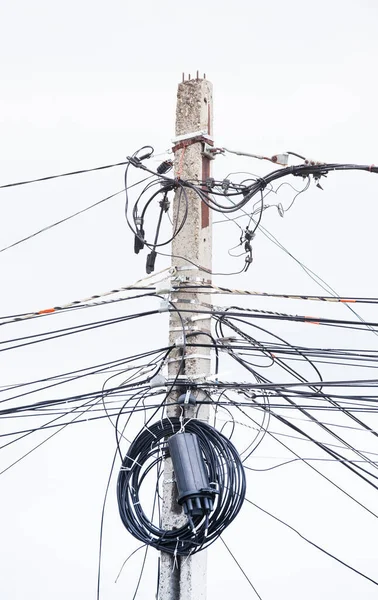 Muchos Cables Cables Poste Electricidad — Foto de Stock