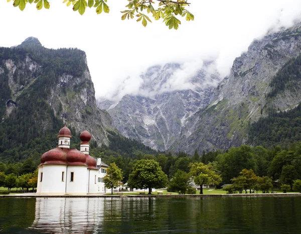 Autumn in Alps at Bartholomee church — Stock Photo, Image