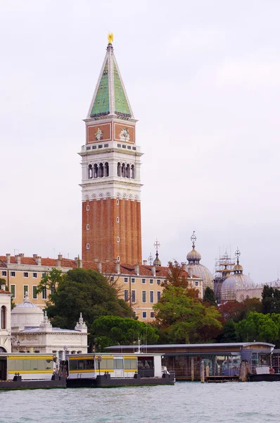ヴェネツィアの塔 — ストック写真
