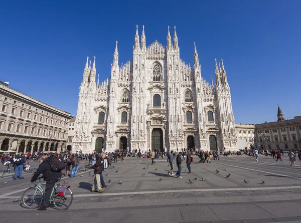 Milán, Italia turistas —  Fotos de Stock