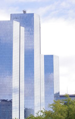 Modern cam ofis Paris, Fransa'da Binası