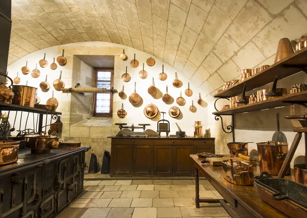 Chenonceaux castle interior, view of kitchen — Stock Photo, Image