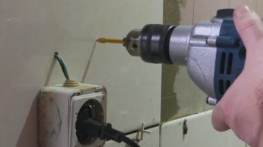 çalışma bir delik yapar