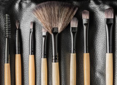 Makyaj için ayarlama fırçası 