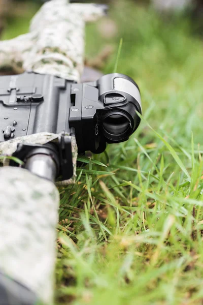 Vojenskou zbraň puška detail — Stock fotografie