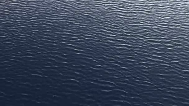 Incroyable gros plan texture de la nature de l'ondulation en cours d'exécution sur l'eau . 