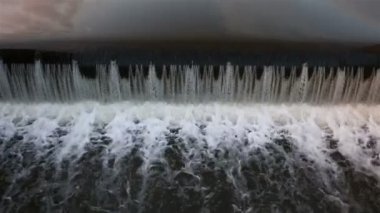 su yakın çekim akışı