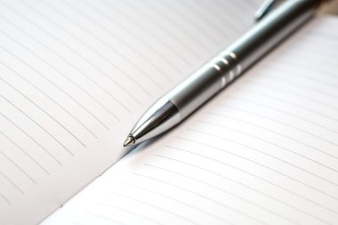 üstünde belgili tanımlık defter yalan kalem 