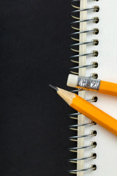 Sharpened pencil and a notebook — Stock Photo, Image