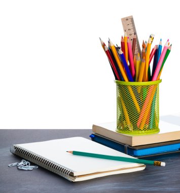 defter ve kalemler bir kapsayıcı 