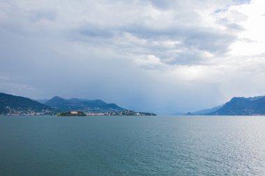 Lago Maggiore ve Güney Alpler'in