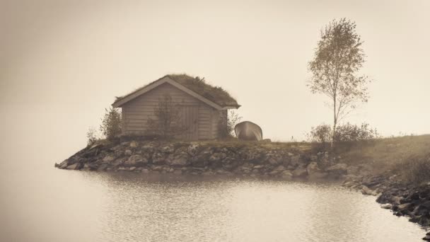 Casa Del Lago Niebla Movimiento — Vídeo de stock