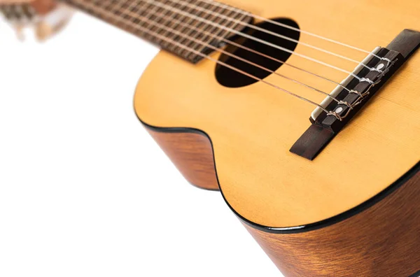 Guitarra Madera Seis Cuerdas Primer Plano Sobre Fondo Blanco —  Fotos de Stock