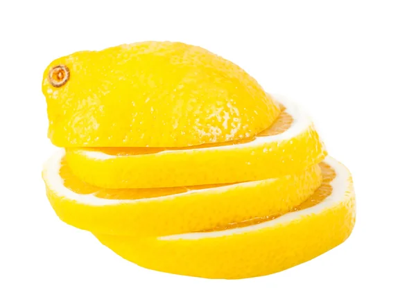 Rodajas de limón apiladas entre sí — Foto de Stock